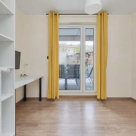 Апартаменти Lokum Vena With Terrace & Parking By Renters *